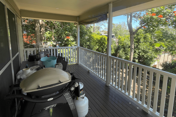 Hawthorne verandah balsutrades painted by Premium Painting and Plastering